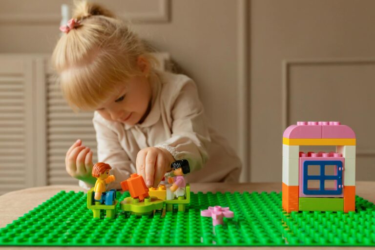 Lego Game Boy harika bir hediye olabilir ve bugün 10$ indirimli